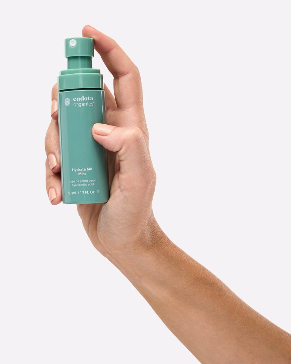 endota Organics Hydrate Me Mist 50ml In Use