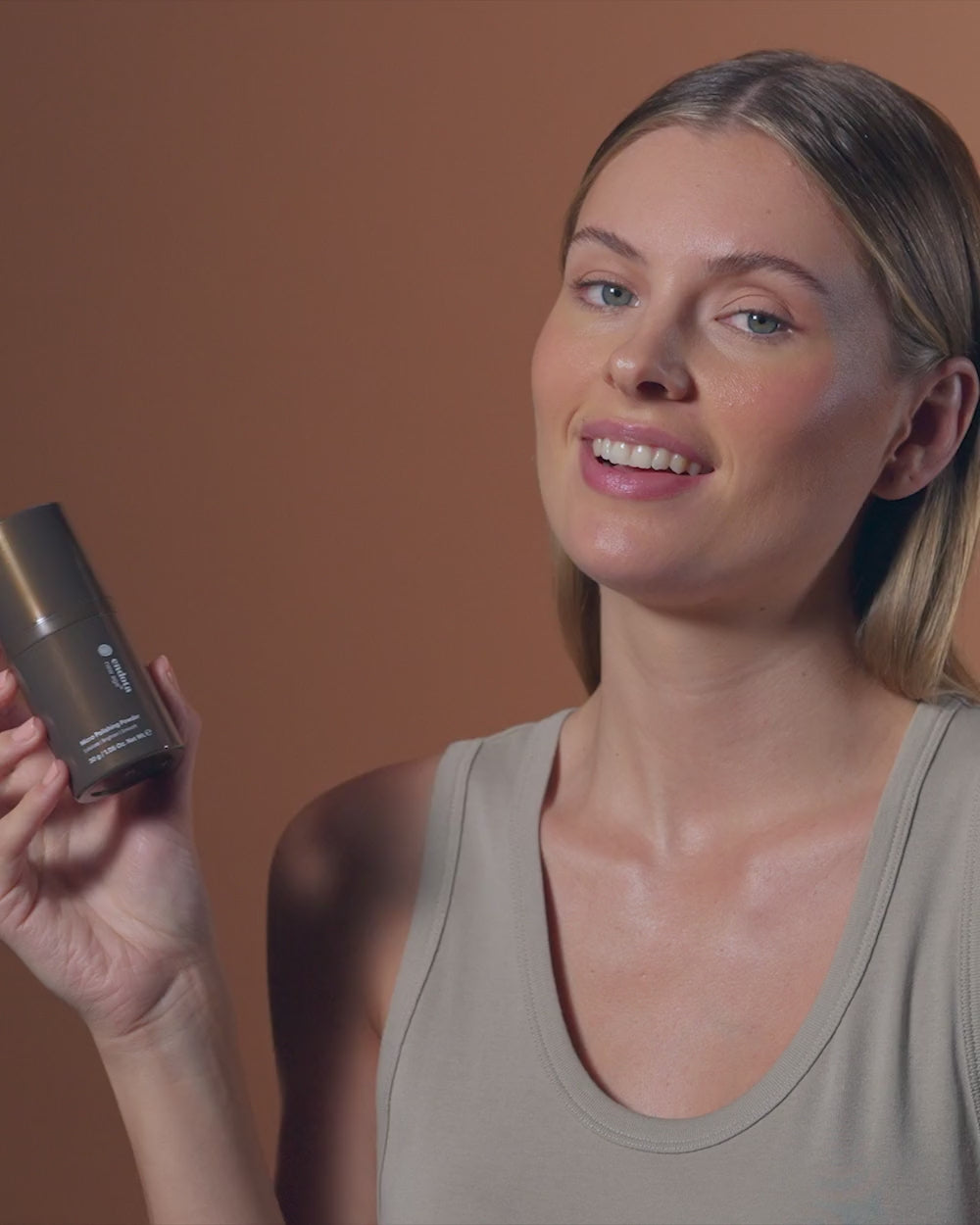 Load video: Micro Polishing Powder